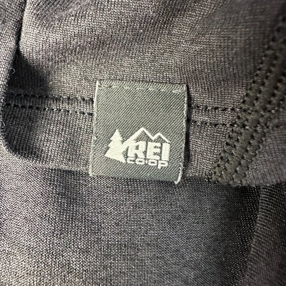REI Women's Lightweight Base Layer Half-Zip Wicking Top, Size XL, Charcoal Black - Picture 8 of 9